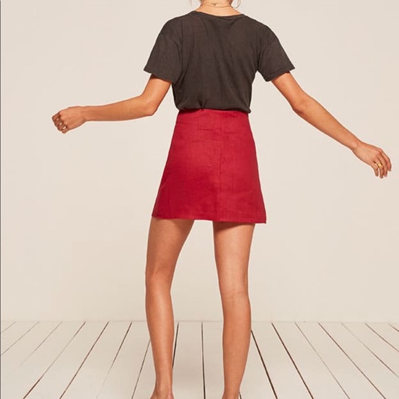Reformation linen Candy Skirt in Cherry Red - Picture 8 of 8
